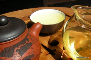 Spring Taiwan Oolong, April 4th harvest. Superfresh tea!